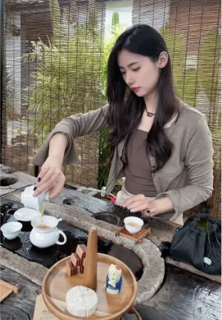 上海城隍庙绿波廊船点到底有多绝？一口吃掉整个江南的精致